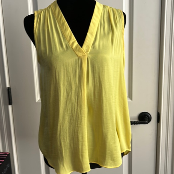 Vince Camuto women’s XS sleeveless top - Picture 1 of 2